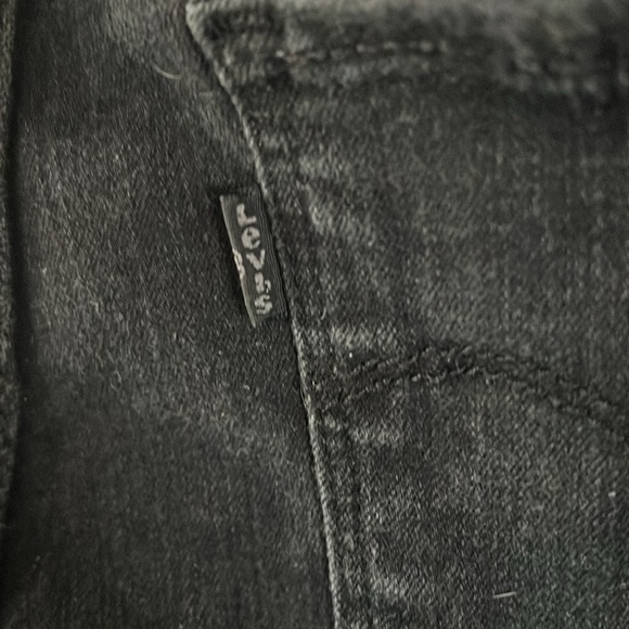 Levi’s 711 Black Jeans - Picture 6 of 6